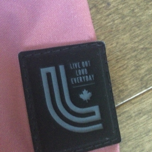 Womens rain and wind blocker - Picture 4 of 6